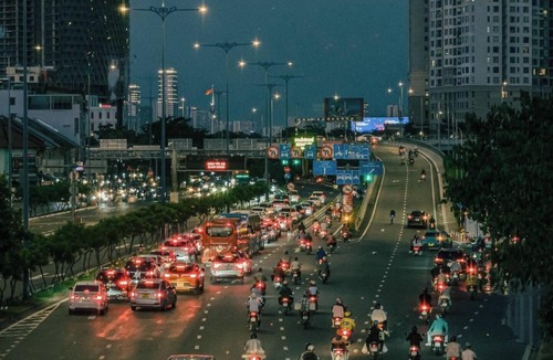 Downtown Ho Chi Minh City Hotel | The L'anmien Saigon: Cozy Service Apartment & Vibrant Hostel - Heart of Saigon