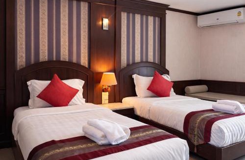 Udon Thani Hotel | The Lion King Hotel by Thai Baan Ozone Udonthani