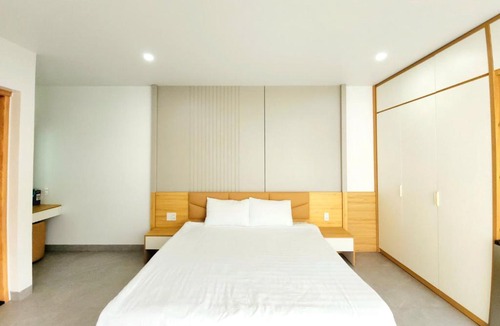 Hai Phong Apartment | The LuxHomes Royal Apartment 193 Văn Cao