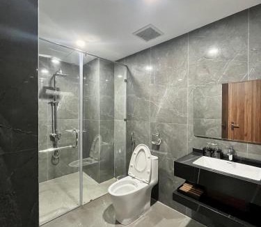 Quang Trach Hotel | The Moon Hotel