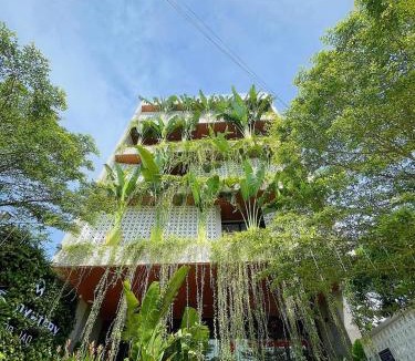 Con Son Hotel | The Mystery Con Dao