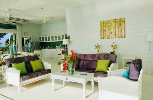 Sikao House | The Sunny Hill Estate - 240° Sea Views + Helipad