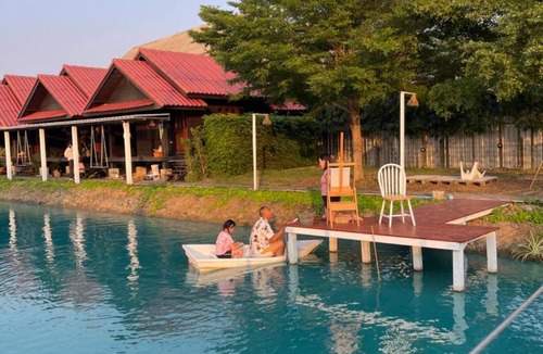 Suan Som House | The White House Homestay