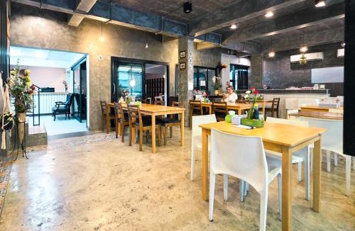 San Chao Pho Suea Hostel | Thepmongkol House