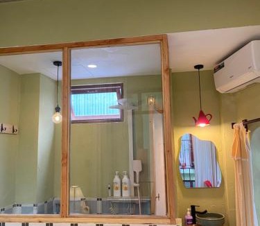 Vinh Trung House | Tiny bright house Autum space