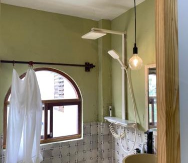 Vinh Trung House | Tiny bright house Autum space