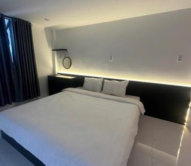 Tho Quang Beach Apartment | Tiny's Villa - Near Beach, Moutain, Pool with Jacuzzi