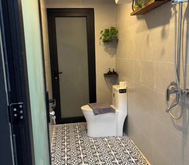 Tho Quang Beach Apartment | Tiny's Villa - Near Beach, Moutain, Pool with Jacuzzi
