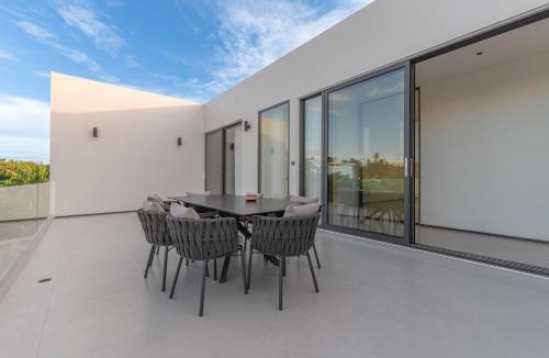 Na Kluea Villa | TML-Modern Luxury Pool Villa-6 bedrooms- Luxury KTV & gym & Billiards - Paradise of Families and Parties