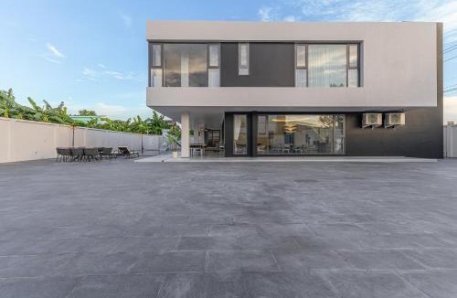 Na Kluea Villa | TML-Modern Luxury Pool Villa-6 bedrooms- Luxury KTV & gym & Billiards - Paradise of Families and Parties