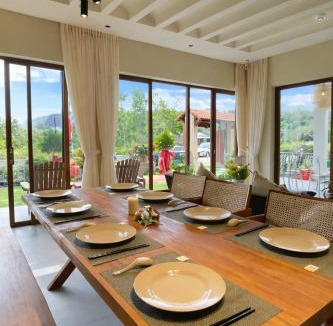 Tuy An Hotel | Trạm Seven Retreat House Gành Đá Đĩa Phú Yên