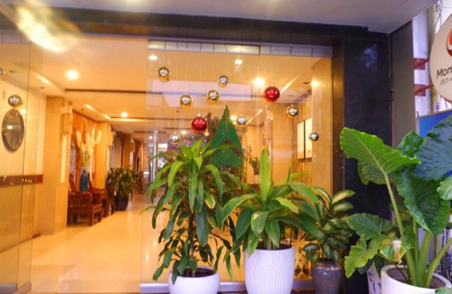 Binh Thanh Hotel | Trang An Hotel - 10 minutes Landmark 81