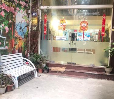 Trang Tien Hotel | TrangTien Hostel