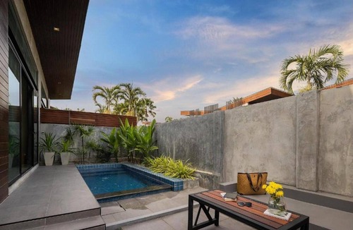 Na Kluea House | Tranquil Superior Pool Villa Escape