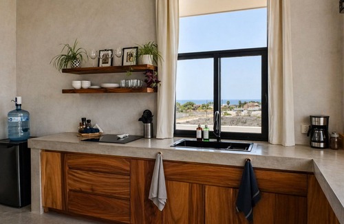 Todos Santos Villa | Trendy studio with incredible ocean views