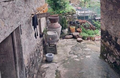 Trung Khanh House | Triệu hoan homestay nhà sàn cổ tại làng đá cổ Khuổi ky