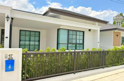 Saraphi Villa | Tropical home close to nature and city