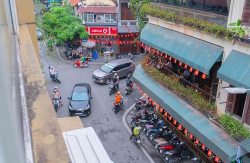 Hang Buom Apartment | TRUNG - The Coffee House
