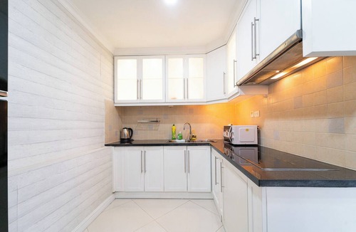 Ben Nghe Apartment | TV Lancaster D1 3BR Walk to City Center