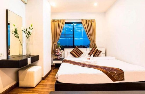 Tha Sala Hotel | V-twin Condo Donjan