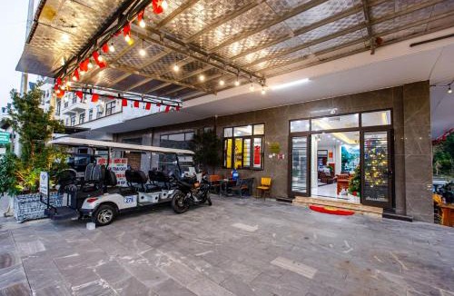 Van Don Hotel | Van Don Royal Hotel