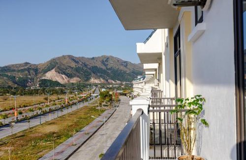 Van Don Hotel | Van Don Royal Hotel