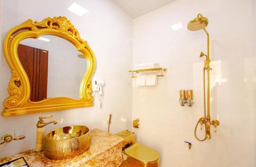 Van Don Hotel | Van Don Royal Hotel