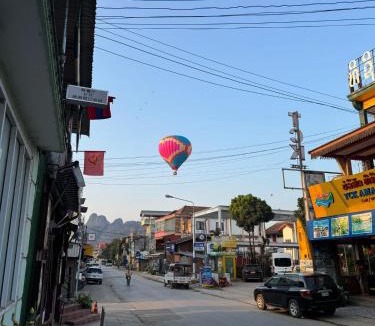 Vang Vieng Hostel | Vang Vieng Freedom View Hostel