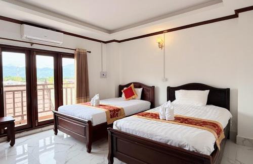 Vang Vieng House | Vang Vieng Sisavang View Hotel & Pool