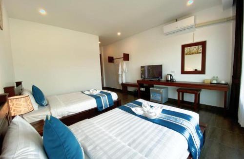 Vang Vieng Hotel | VANG VIENG TOPVIEW HOTEL