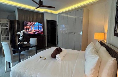 Nong Pla Lai Resort | Varaya Resort Pattaya