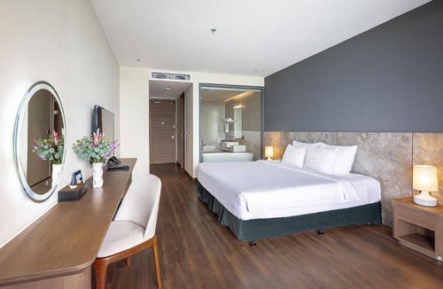 Cat Hai Hotel | Vela Cat Ba Beach Resort - Flamingo Sea & Sand