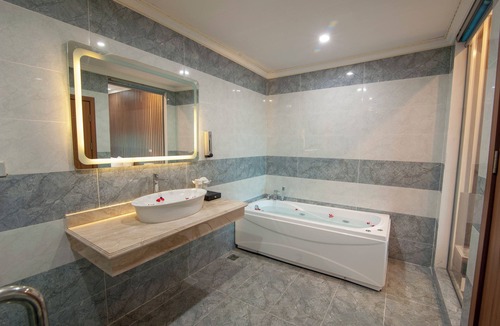 Hai Ha Hotel | Vela Luxury Hai Ha Hotel