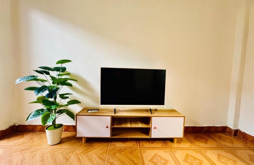 Yen Phu Bed & Breakfast | Viet Stay An Duong 1- west lake home