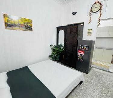 Dong Da Apartment | Viet Stay-Ngo 69 Pho Chua Lang-Lake View Lang Stay