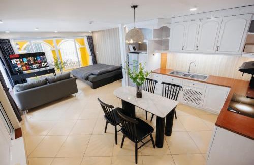 Hang Bai Apartment | VietHOME-The Duplex 67-6pax-Lift Netflix-FREE Laundry