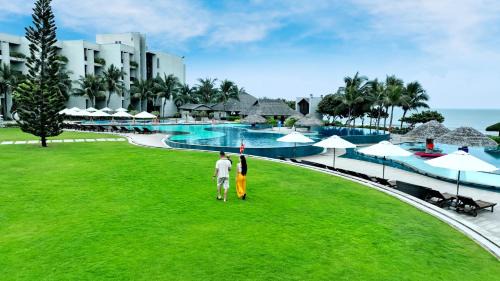 Xuyen Moc Resort | Vietsovpetro Ho Tram Beach Resort & Spa