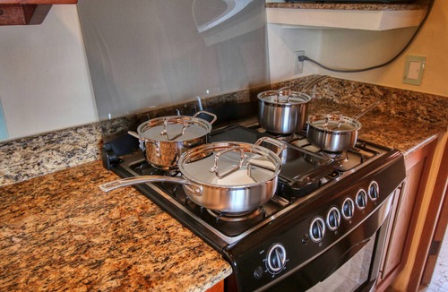 Zihuatanejo Condo | VIEWS Beach Designer Upscale 2-4 adults Best Location CASA ZIH LaRopa Playa