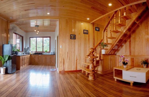 Da Lat Bed & Breakfast | Villa Đồi Gió Hú - View Hill in Center of Da Lat