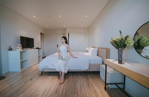 Bai Chay Villa | Villa 11 phòng ngủ, bể bơi riêng, phòng karaoke, Bãi Cháy, Hạ Long