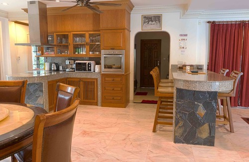 Sai Thai Villa | Villa Heaven Sent is your own private paradise on the tropical coast of Krabi.