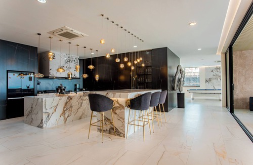 Moo 5 Villa | Villa Hotel California - Seaview Mansion