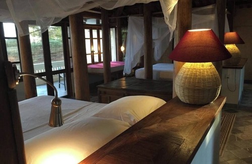 Phu Vang Hotel | Villa Louise Hue Beach Boutique Hotel