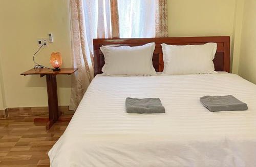 Son Trach Hostel | Village House