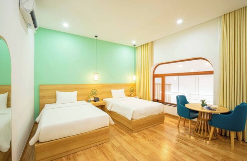 Ba Tri Hotel | VinaEcolife Lodge