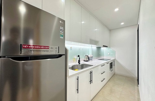 Trung Hoa Nhan Chinh Apartment | Vinhomes D’Capitale | 2BR with Full Amenities & City Access