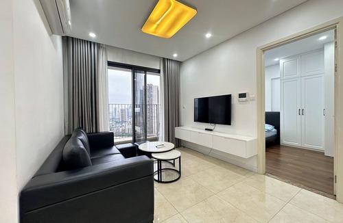 Trung Hoa Nhan Chinh Apartment | Vinhomes D’Capitale | 2BR with Full Amenities & City Access