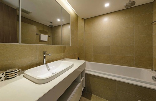 Ngoc Khanh Apartment | Vinhomes Metropolis Lynn Housing