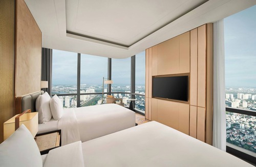 Hang Xanh Hotel | Vinpearl Landmark 81, Autograph Collection