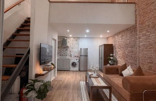 Hang Trong Apartment | Vintage Hanoi Apartment Walk to Old Quarter